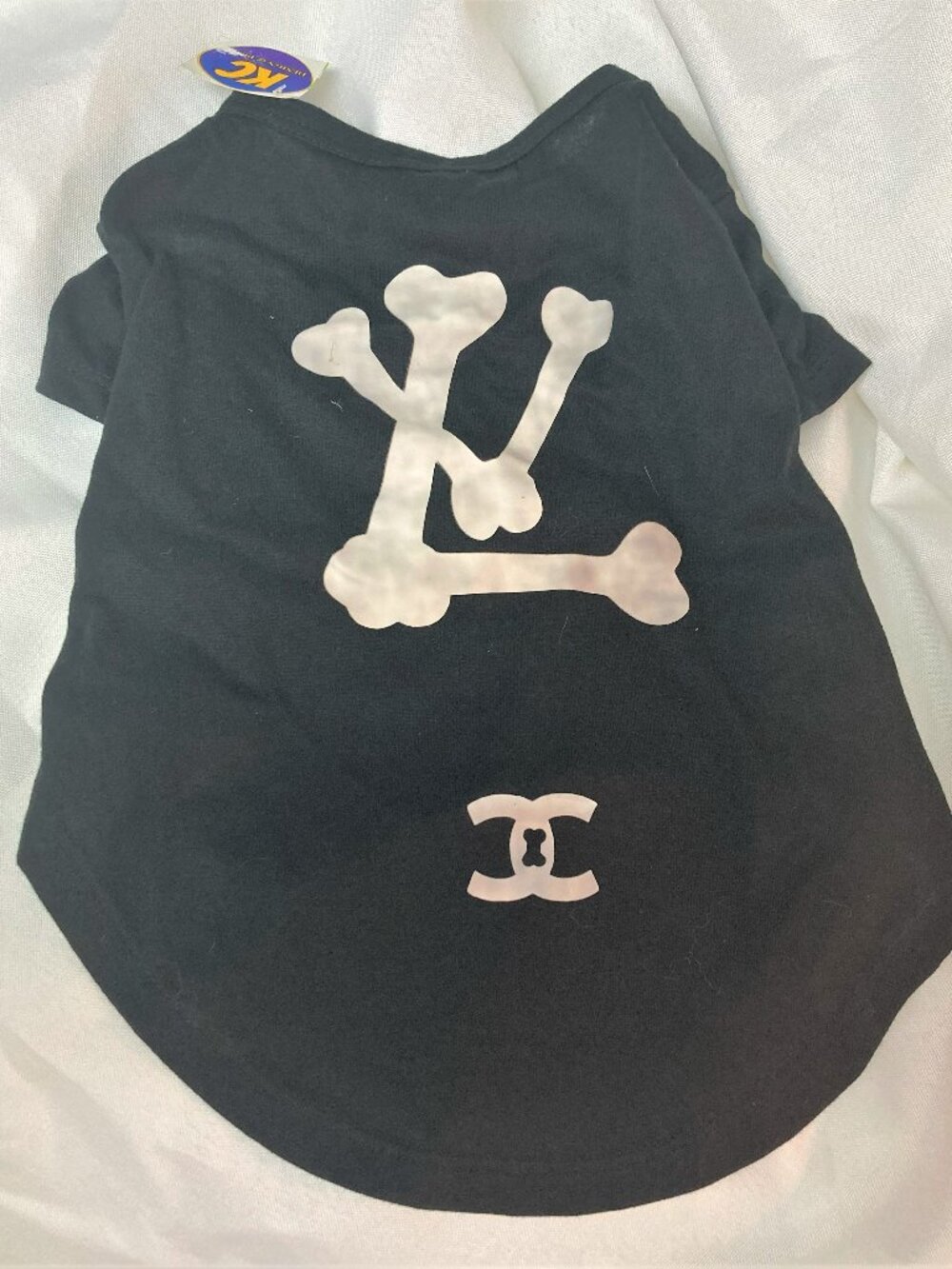 NEW CHEWY VUITTON BONE BLACK AND WHITE DOG PUPPY PET T SHIRT TOP SIZE MEDIUM